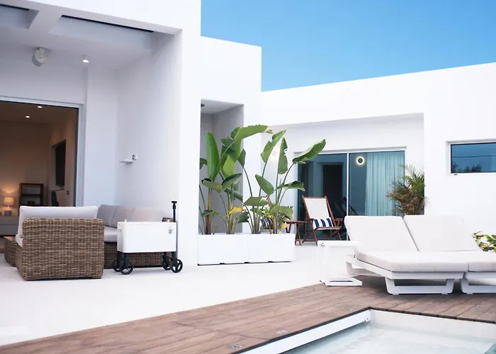 La Villuca By Aura Collection